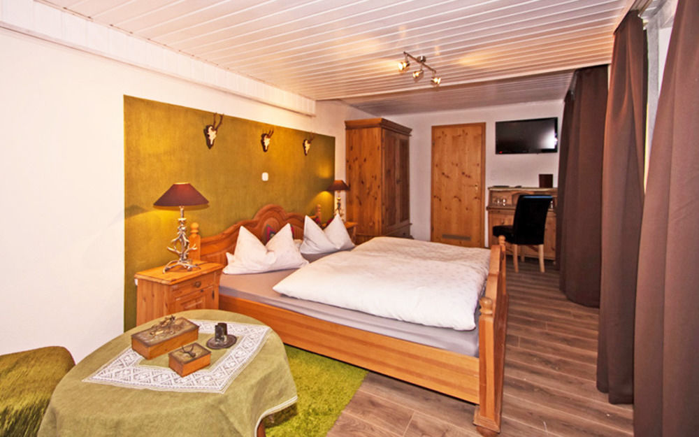 Hotel Restaurant Lindenhof Бад-Ласфе Экстерьер фото